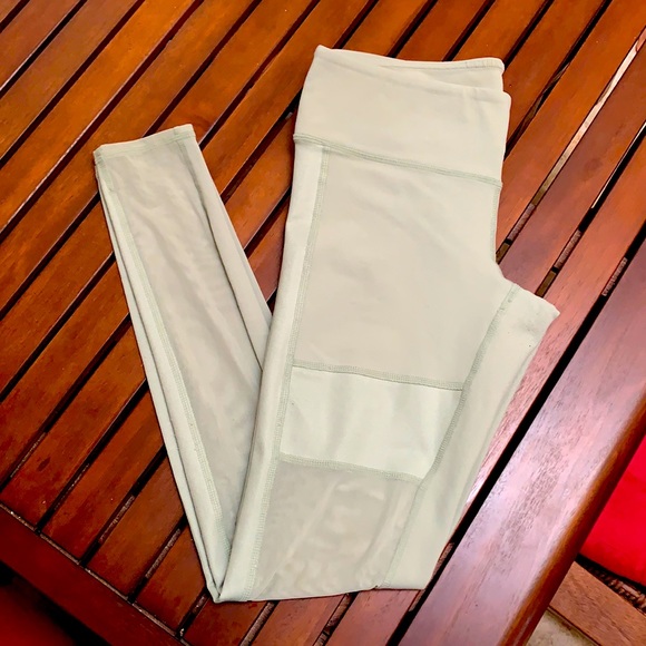 Alo Mesh Leggings - Picture 1 of 4